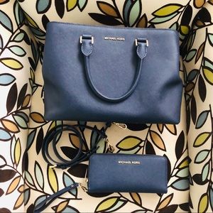 Michael Kors Tote Set Bag & Wristlet Wallet